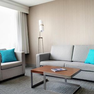 One-Bedroom King Suite